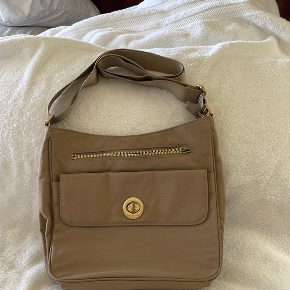 Baggallini Antalya top zip flap crossbody